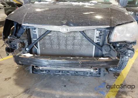 2010 Chrysler Town & Country Touring Plus из США, поврежденный, VIN 2A4RR8D11AR381051